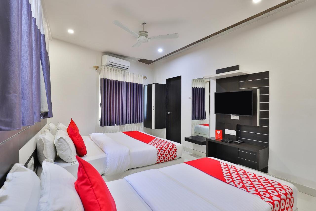 Oyo 18807 Vrajbhoomi Hotel Somnath Exterior photo