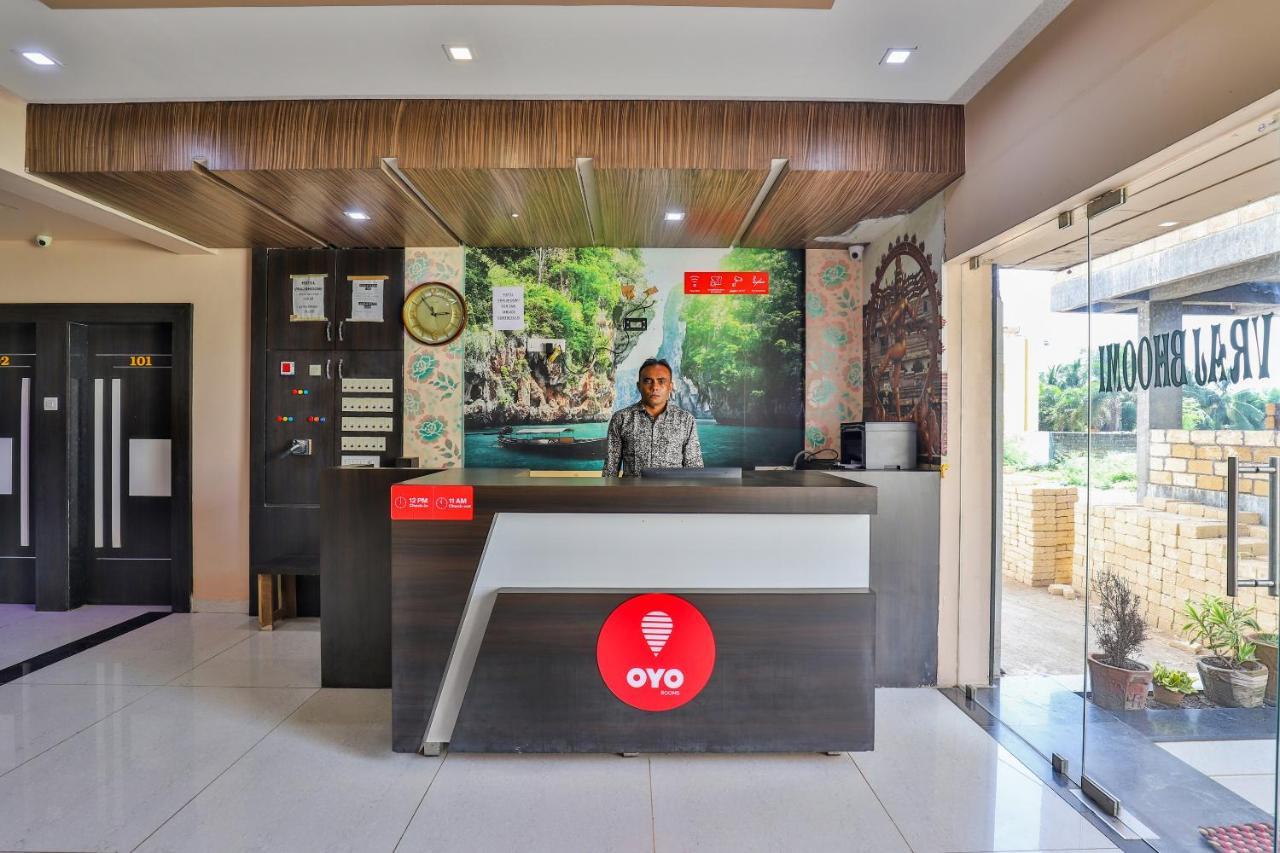 Oyo 18807 Vrajbhoomi Hotel Somnath Exterior photo
