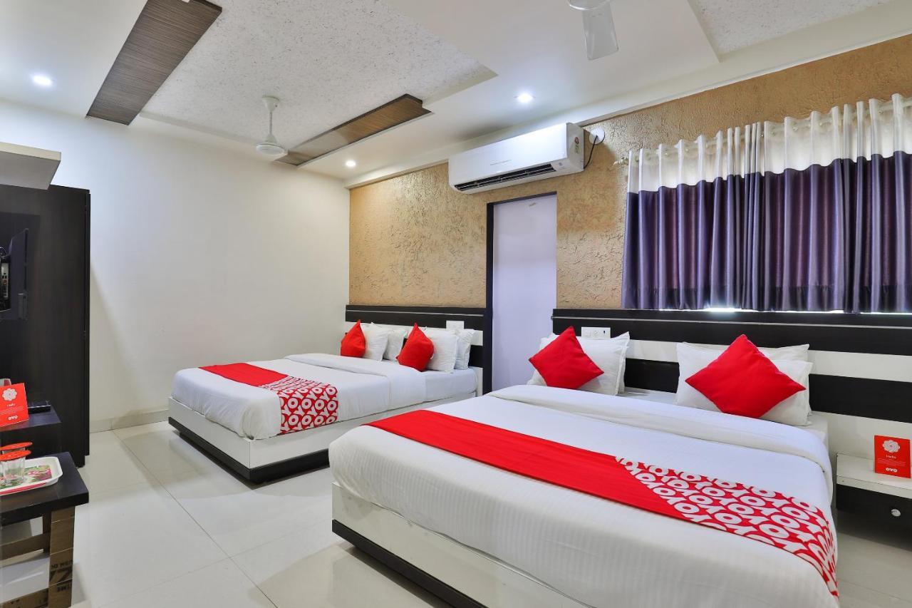 Oyo 18807 Vrajbhoomi Hotel Somnath Exterior photo