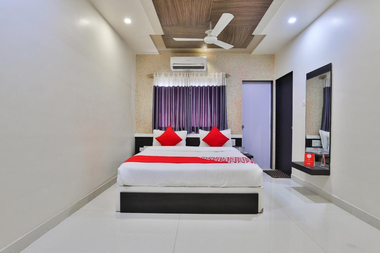 Oyo 18807 Vrajbhoomi Hotel Somnath Exterior photo