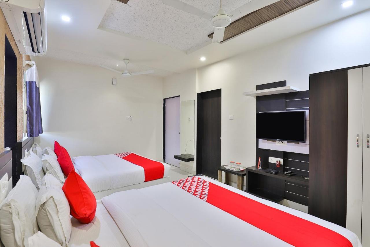 Oyo 18807 Vrajbhoomi Hotel Somnath Exterior photo